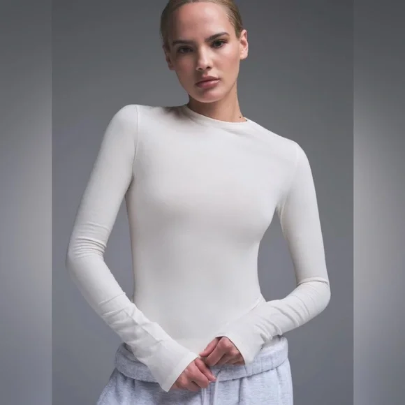 SKIMS Cotton Jersey Long Sleeve T-Shirt - Picture 3 of 5